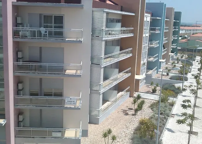 Alojamentos Campo & Mar-t2 Com Piscina Apartment Sao Martinho do Porto