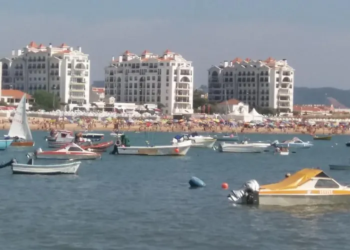 Apartment Alojamentos Campo & Mar-t2 Com Piscina Sao Martinho do Porto