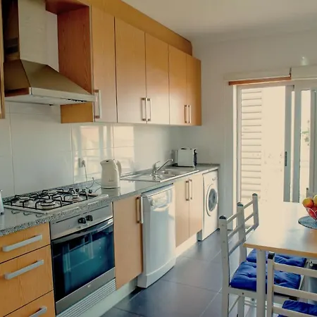Alojamentos Campo & Mar-t2 Com Piscina Апартаменты *
