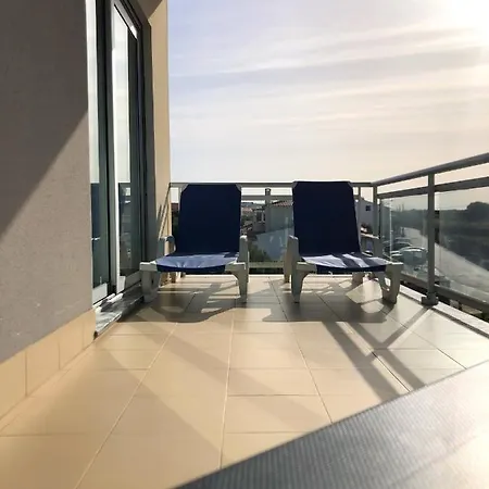 Alojamentos Campo & Mar-t2 Com Piscina * Сан-Мартинью-ду-Порту