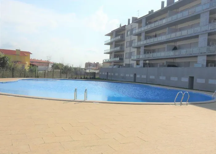 Alojamentos Campo & Mar-t2 Com Piscina Lägenhet